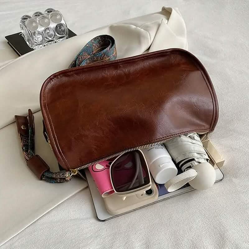 Graphic Pattern Zipper Crossbody Bag